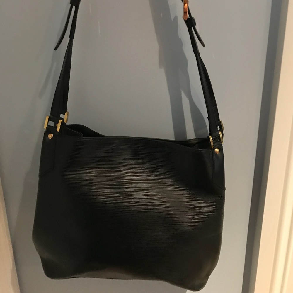 Louie Vuitton Black Epi leather bag